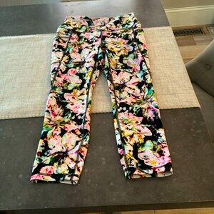 Worn once RBX floral leggings with side pockets. Size small.